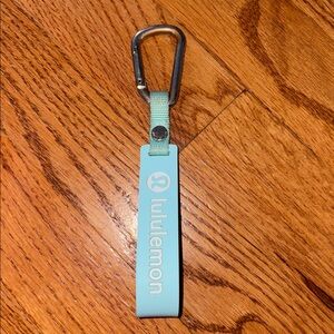 NWT lululemon silicone keychain - blue 🩵